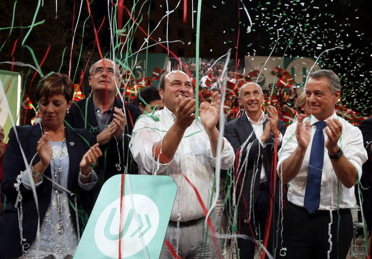 País Vasco-PNV. Durante el acto ha estado acompañado por el presidente del partido, Andoni Ortuzar