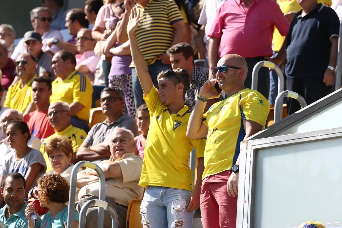 FOTOS: Búscate en el partido del Cádiz CF vs Oviedo