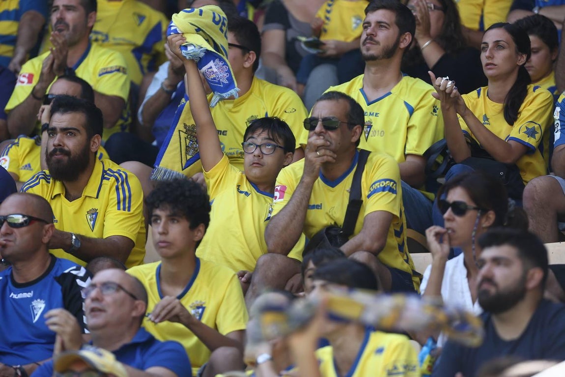 FOTOS: Búscate en el partido del Cádiz CF vs Oviedo