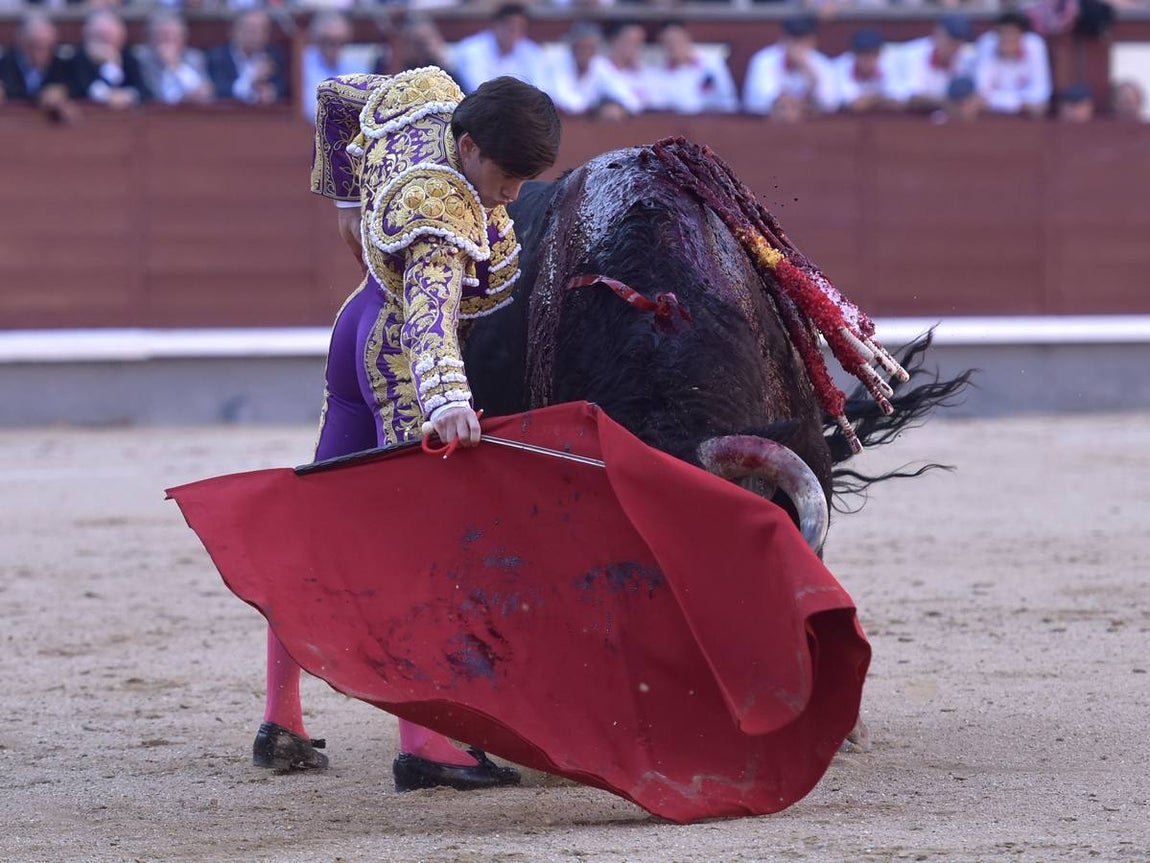 Las épicas faenas de Curro Díaz y José Garrido en la Feria de Otoño, foto a foto