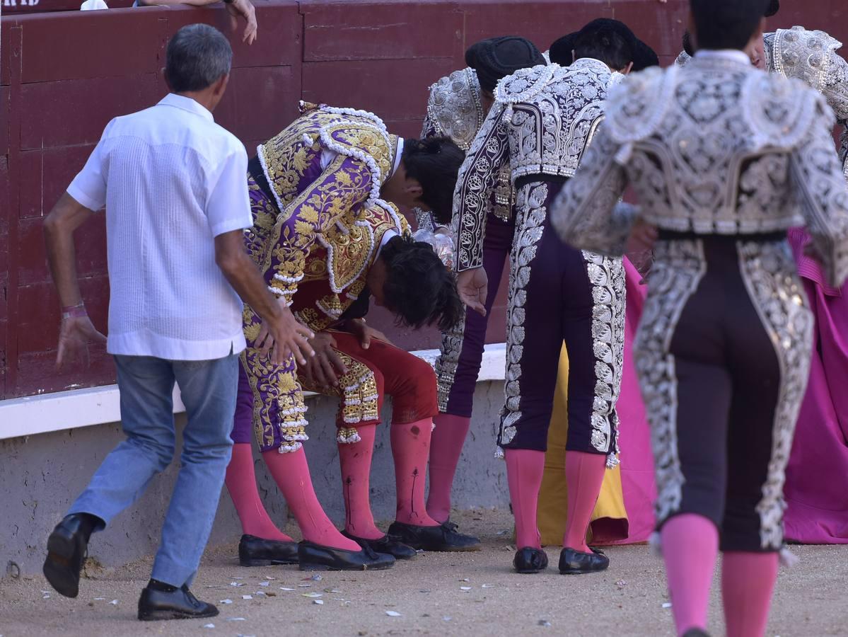 Secuencia de las tremendas cogidas a Curro Díaz en Las Ventas