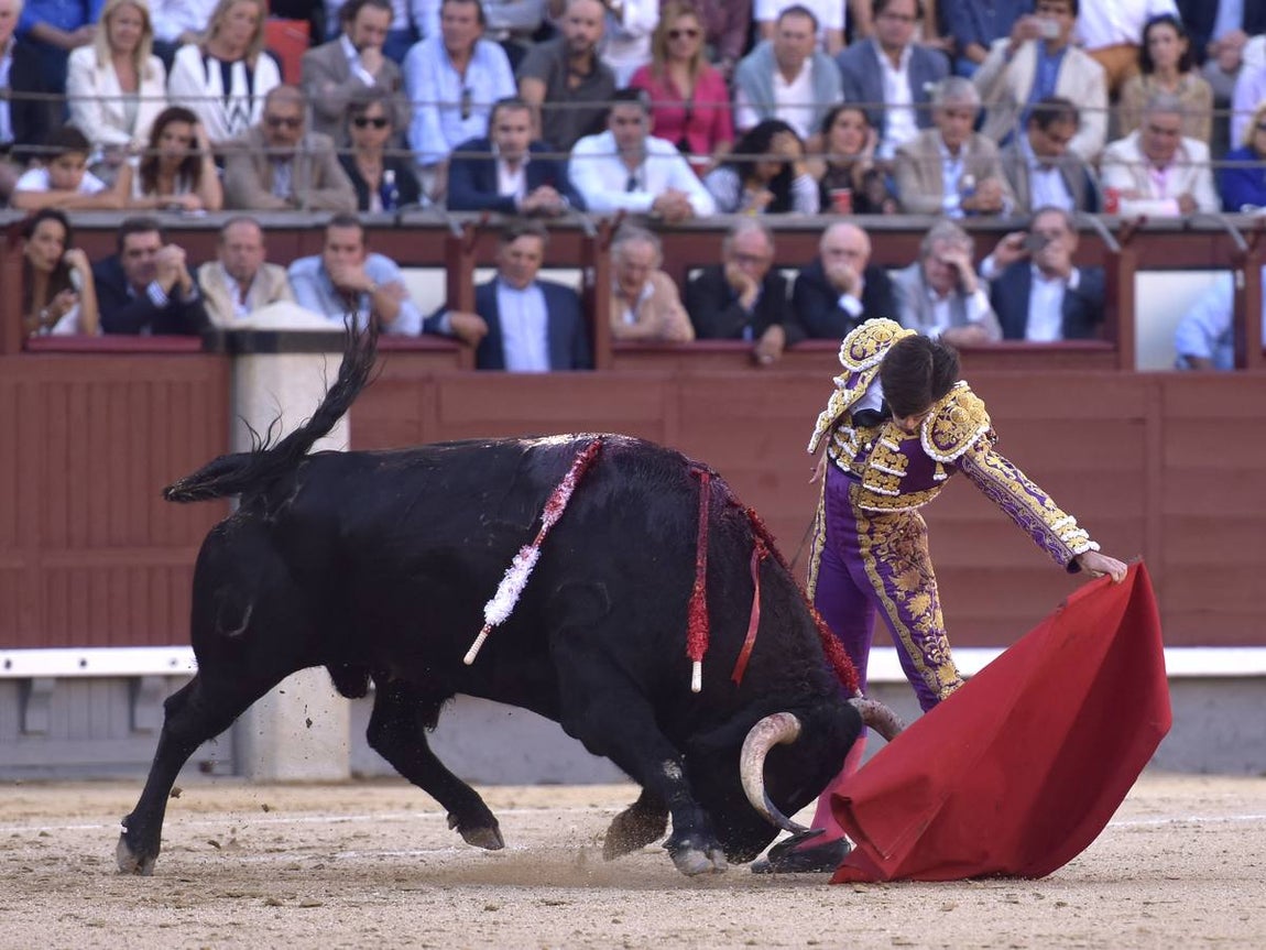 Las épicas faenas de Curro Díaz y José Garrido en la Feria de Otoño, foto a foto