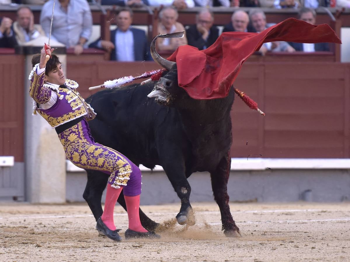 Secuencia de los espeluznantes percances de José Garrido en Las Ventas