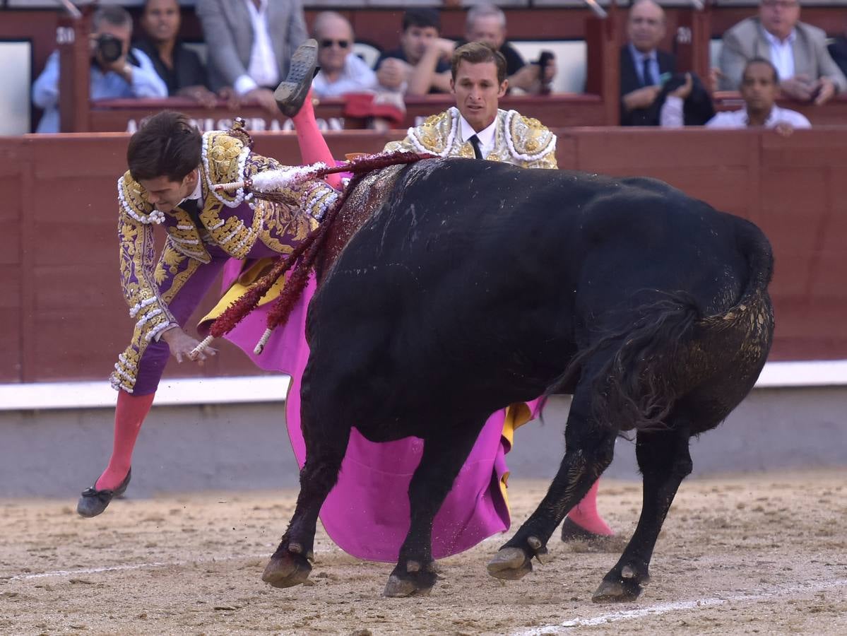 Secuencia de los espeluznantes percances de José Garrido en Las Ventas