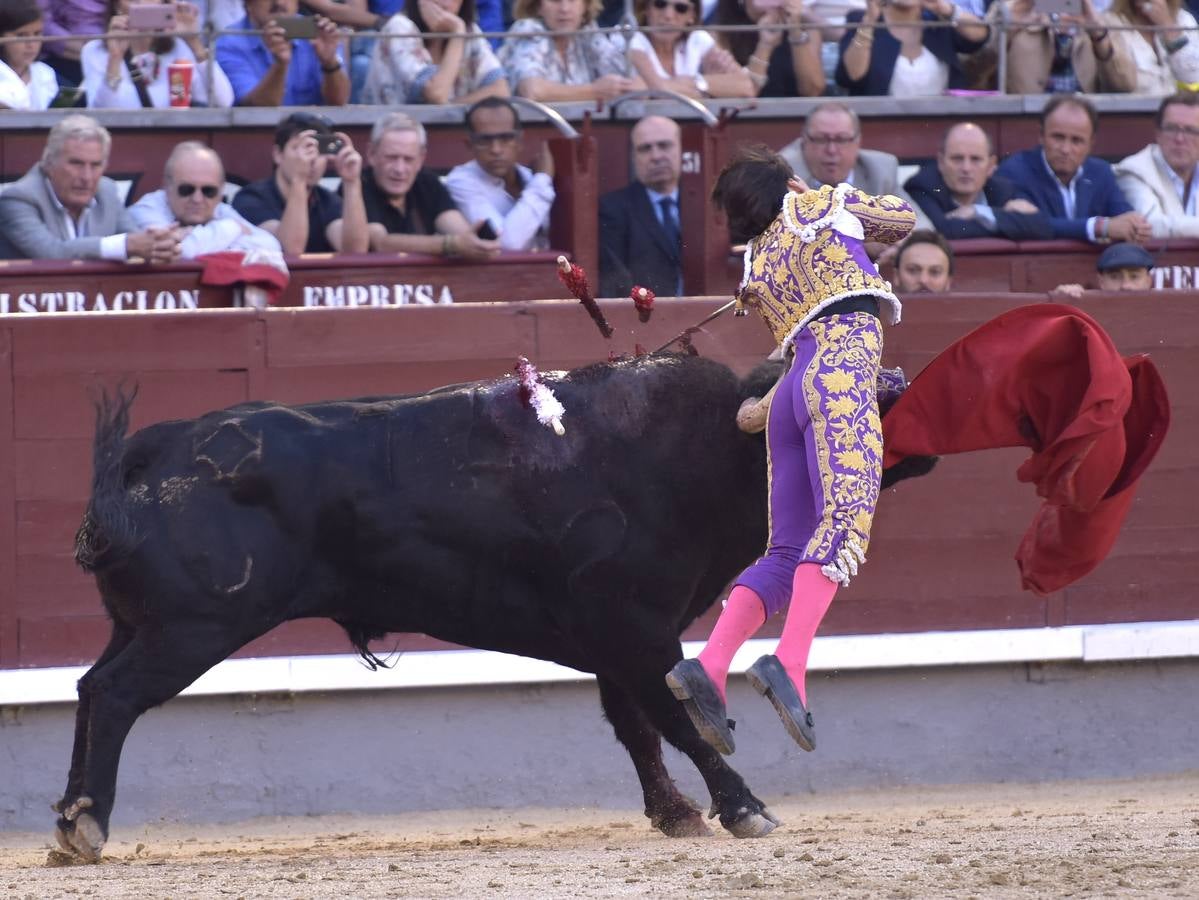 Secuencia de los espeluznantes percances de José Garrido en Las Ventas