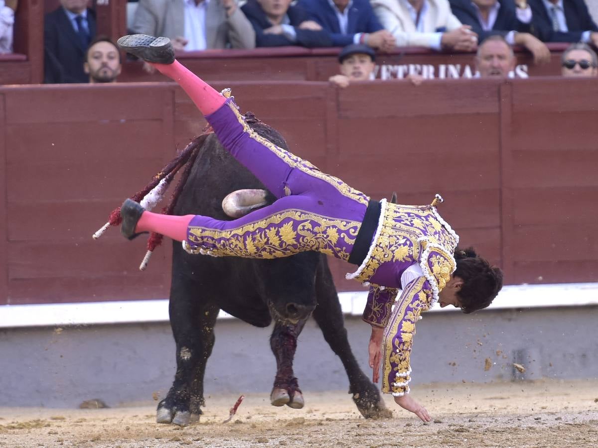 Secuencia de los espeluznantes percances de José Garrido en Las Ventas