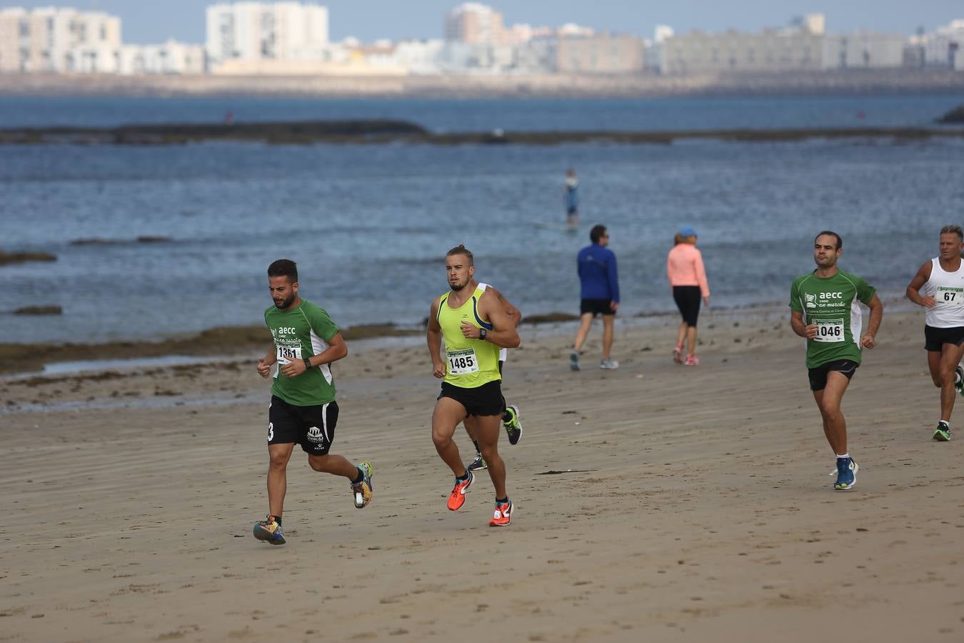 Carrera contra el Cáncer celebrada en Cádiz