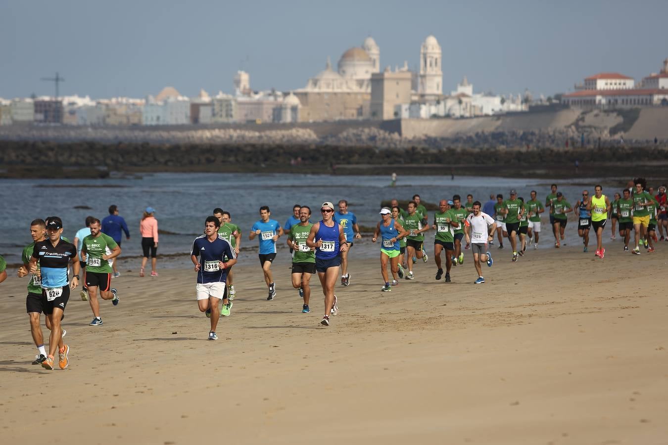 Carrera contra el Cáncer celebrada en Cádiz