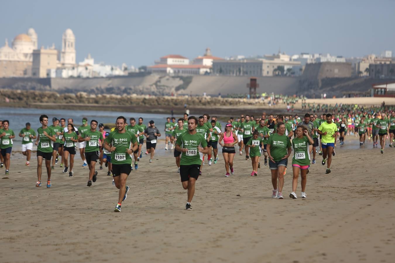 Carrera contra el Cáncer celebrada en Cádiz