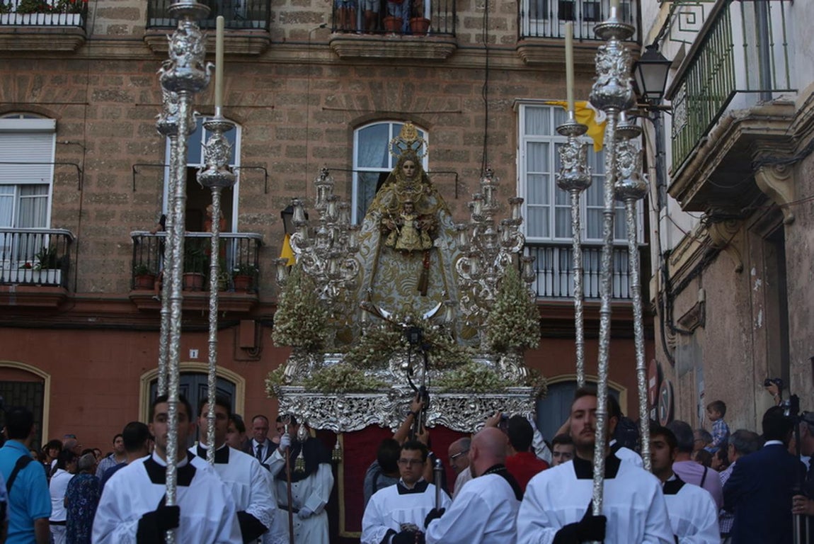 Cádiz celebra la Virgen del Rosario