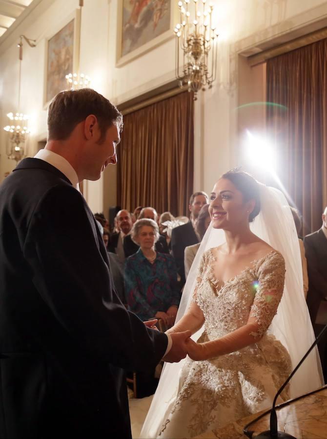 Los Príncipes Leka y Elia de Albania se dan el «sí, quiero». 