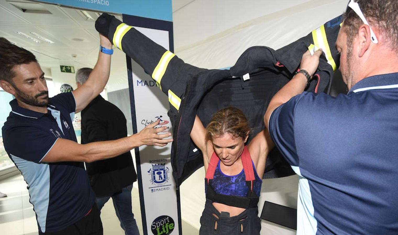 30 kilos pesaba el equipo con el que han subido los bomberos. 