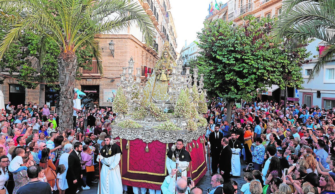 Cádiz celebra la Virgen del Rosario