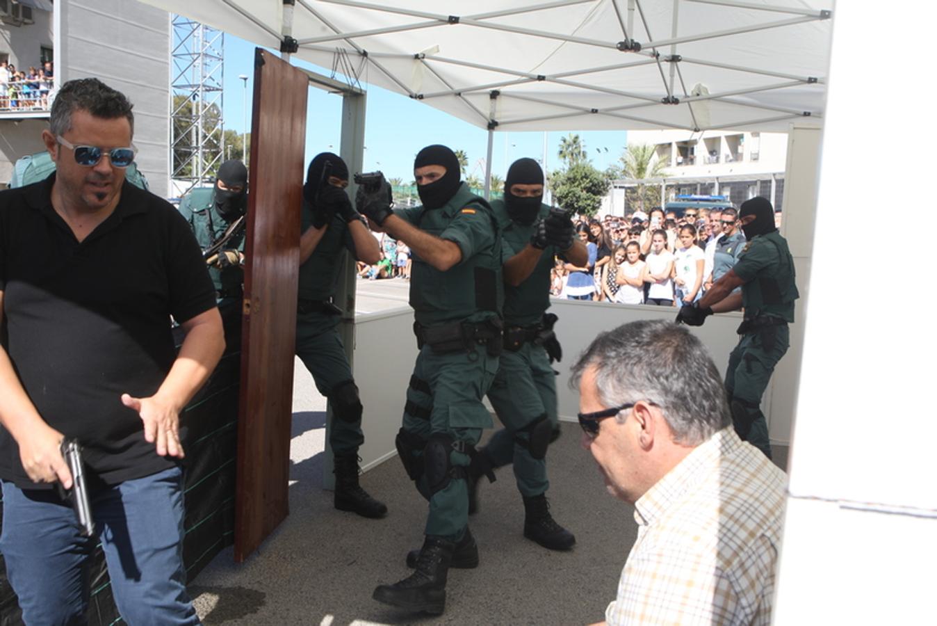 Jornada de puertas abiertas en la Guardia Civil de Cádiz