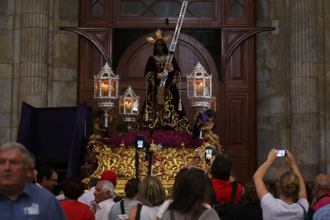 Solemne Función Pontifical en la Catedral