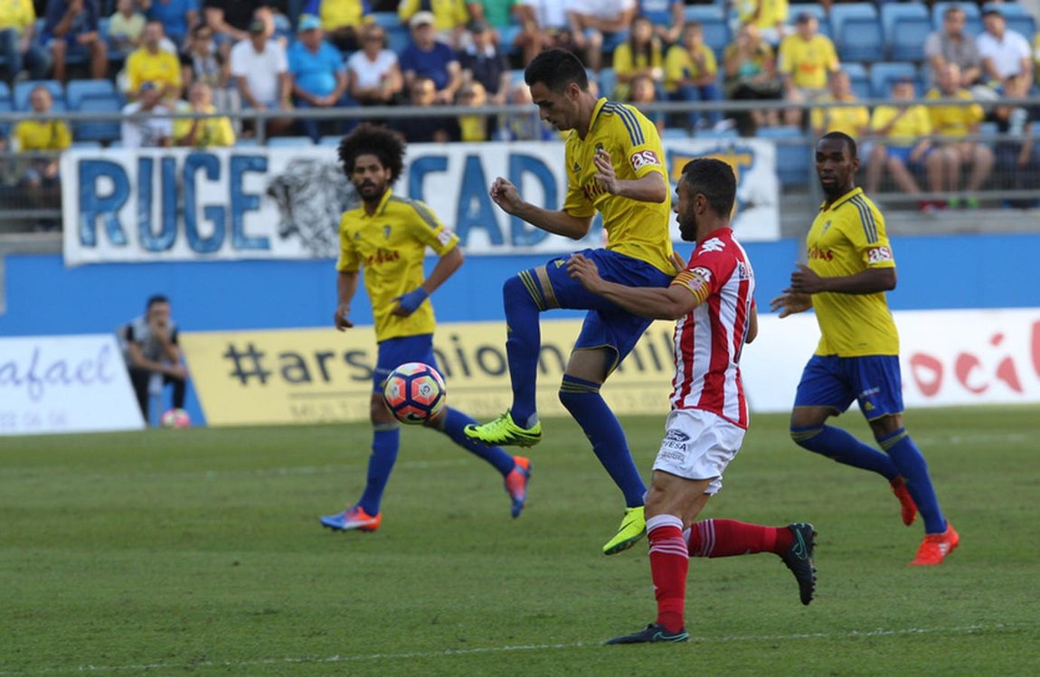 Las imágenes del partido Cádiz CF - Girona FC