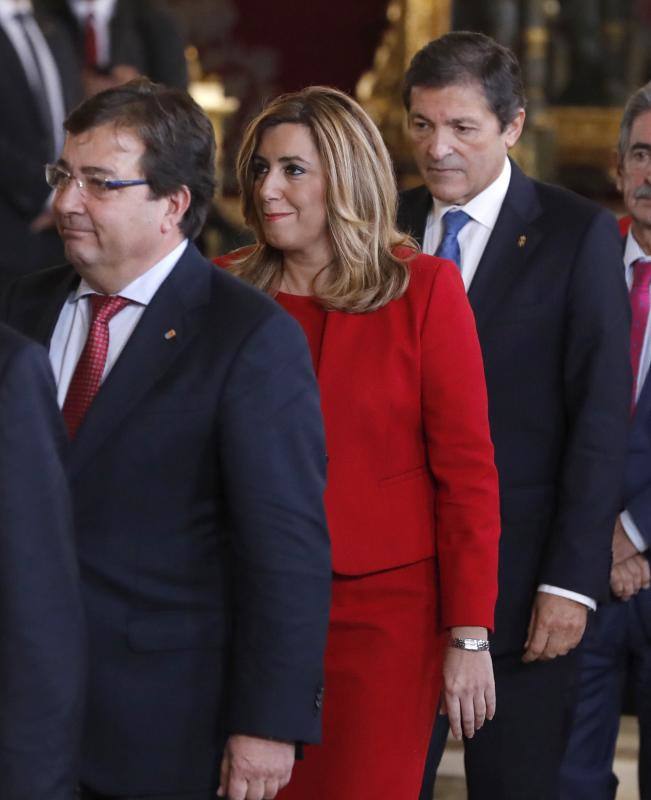 Algunos de los protagonistas del convulso Comité Federal del PSOE han coincidido en la recepción real de hoy. 
