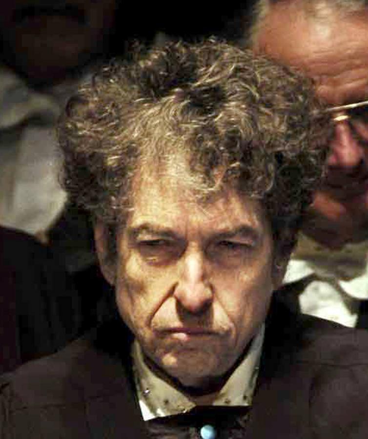 Ese mismo año recibió en la Universidad de St. Andrews el Doctorado honorario en Música. 