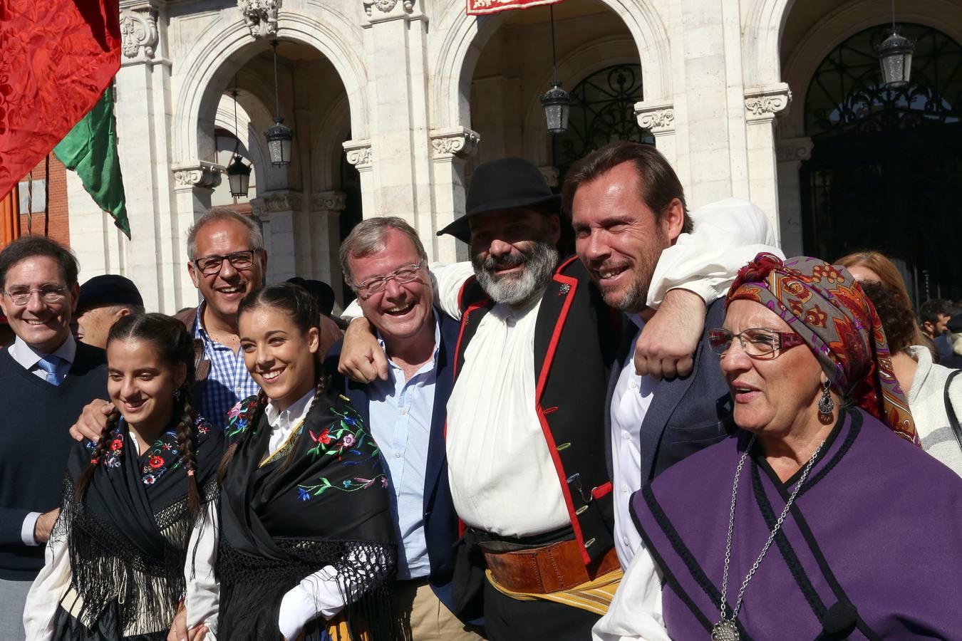 El alcalde de Valladolid, Óscar Puente, destacó, el importante “valor simbólico” de que los 'Pendones' de León visiten la ciudad. 