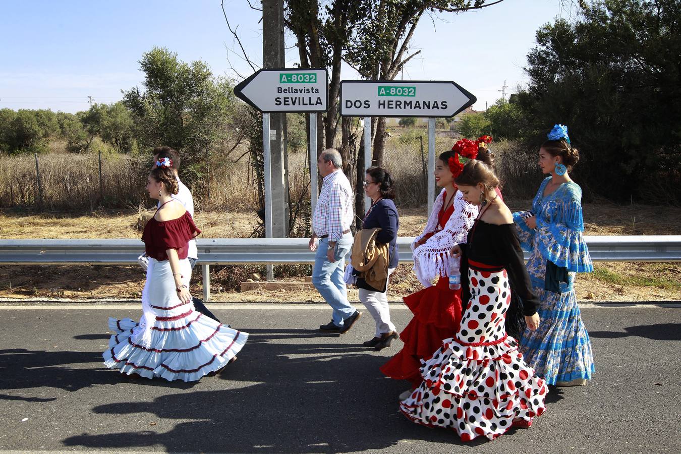 Miles de personas acompañan a la Virgen de Valme en su romería