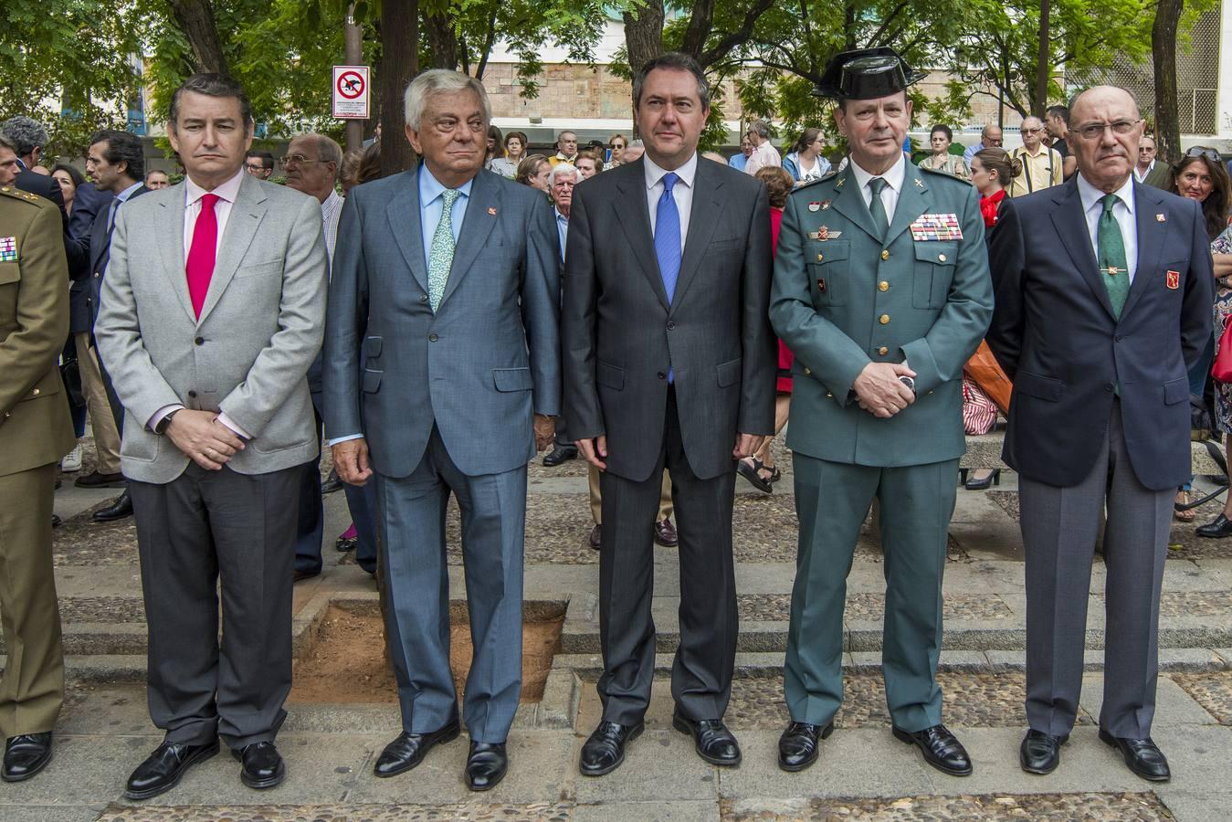 Inauguración del monolito en honor a la Guardia Civil en la Concordia