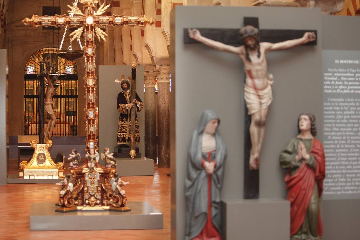 La exposición de la Vera-Cruz, en imágenes