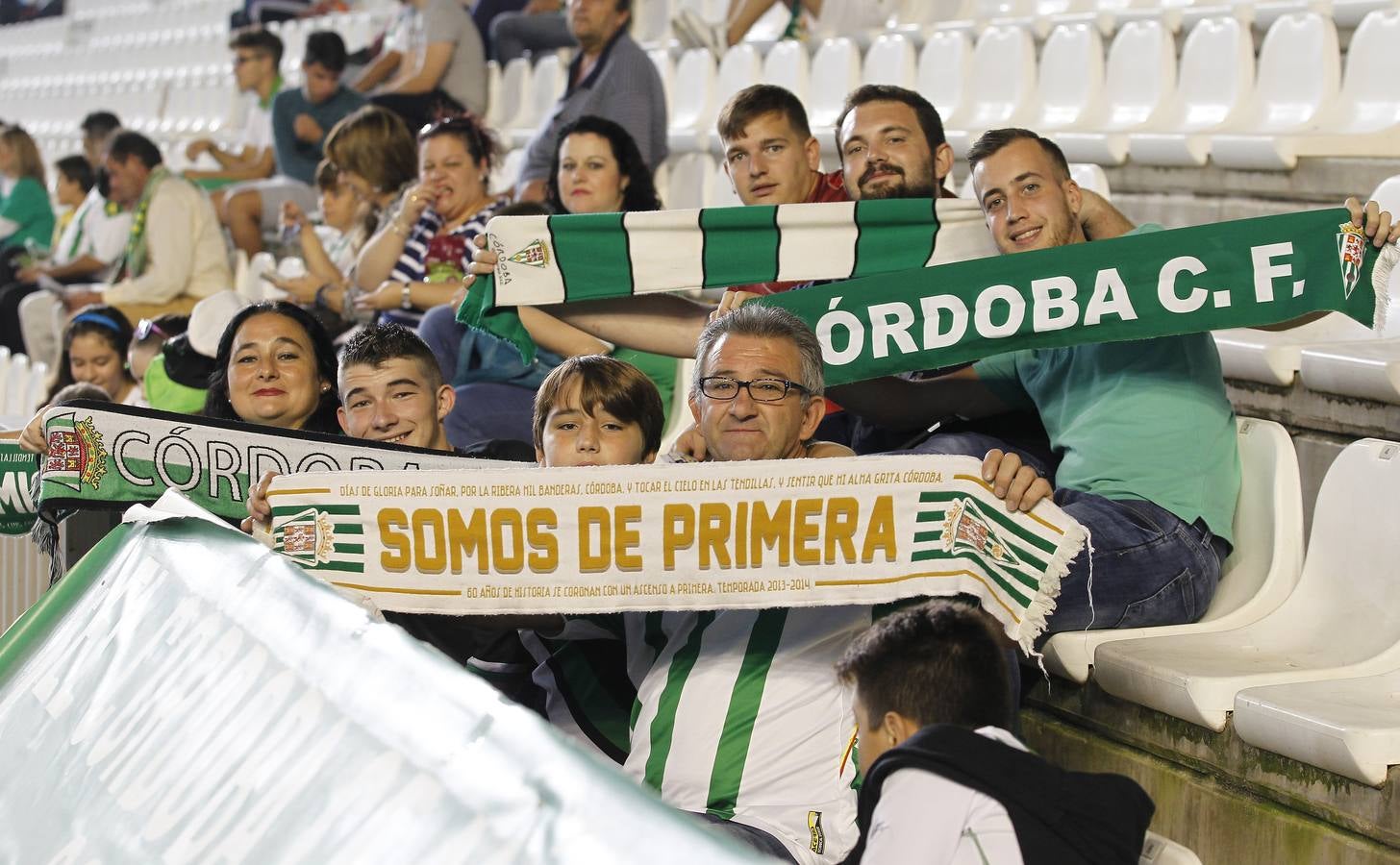 El ambiente en las gradas del Nuevo Arcángel en el Córdoba-Valladolid