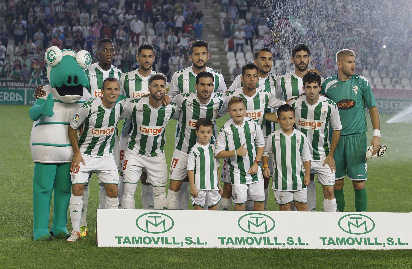 El ambiente en las gradas del Nuevo Arcángel en el Córdoba-Valladolid