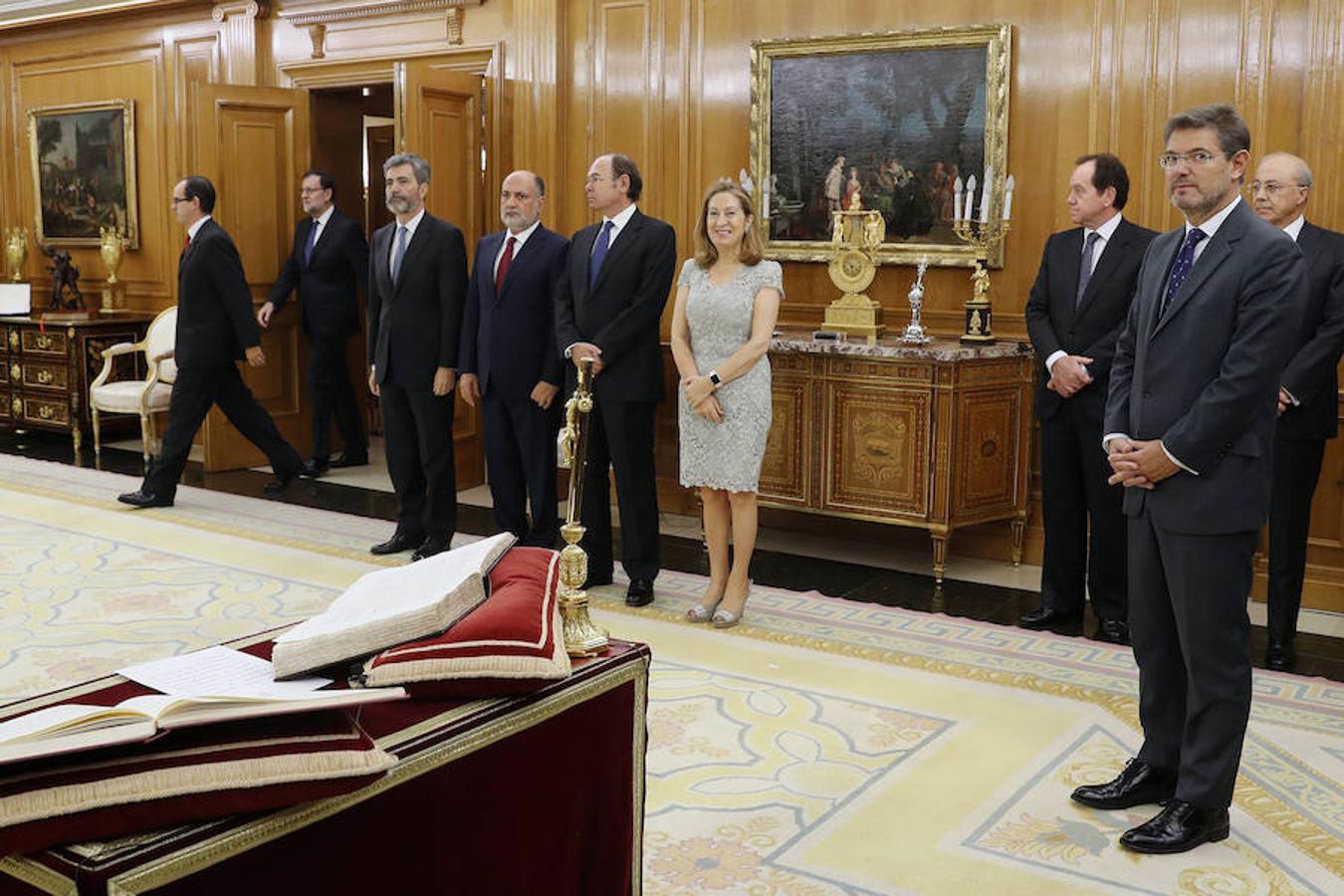 Rajoy, el primer presidente que jura ante Don Felipe