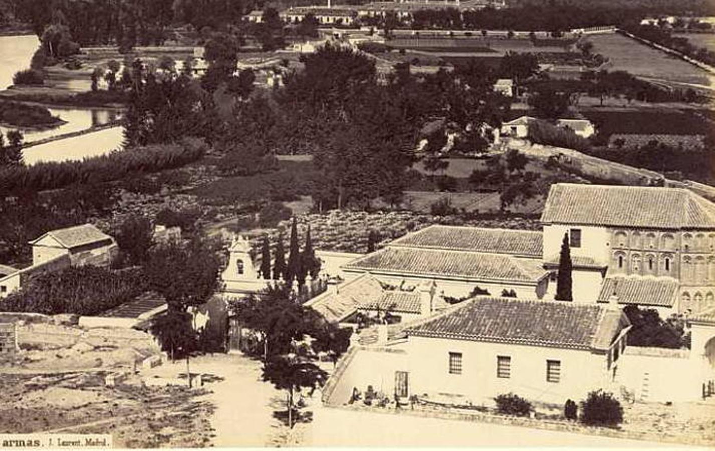 Cementerio del Cristo de la Vega antes de 1874 fotografiado por J. Laurent, Archivo Municipal de Toledo. 