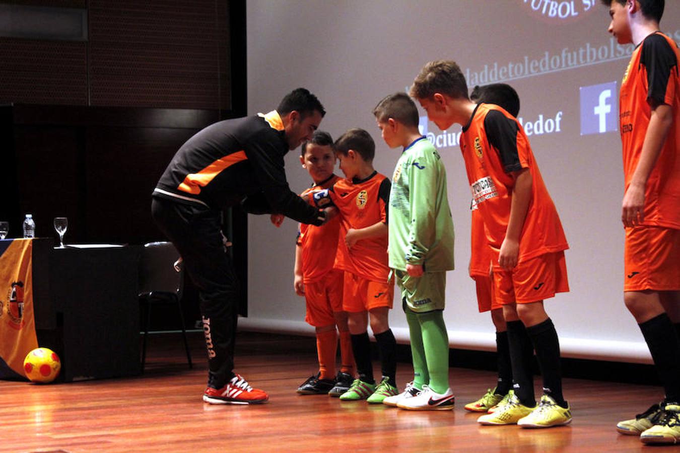 En imágenes: El Ciudad de Toledo Fútbol Sala presenta a sus 140 jugadores