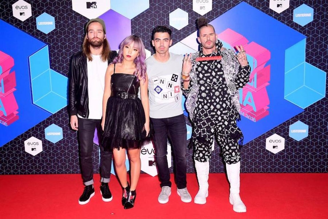 Jack Lawless, JinJoo Lee, Joe Jonas and Cole Whittle, del grupo «DNCE». 