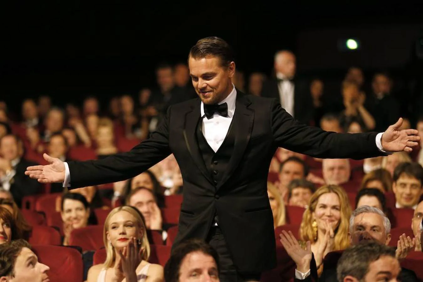 El actor saluda durante la 66 ª edición del Festival de Cine de Cannes