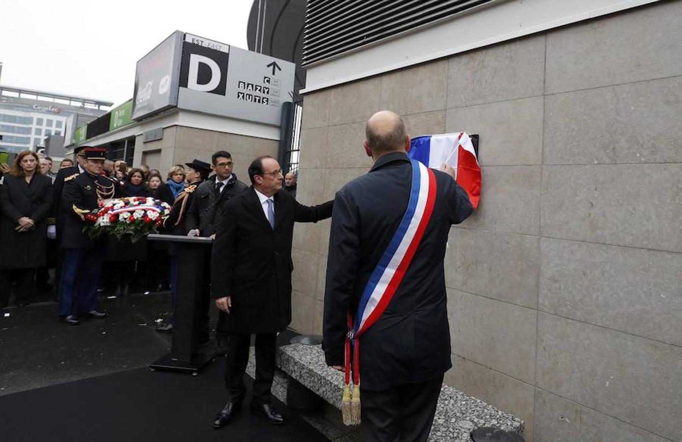 Homenaje a las víctimas de los atentados de París del 13 de noviembre un año después. 