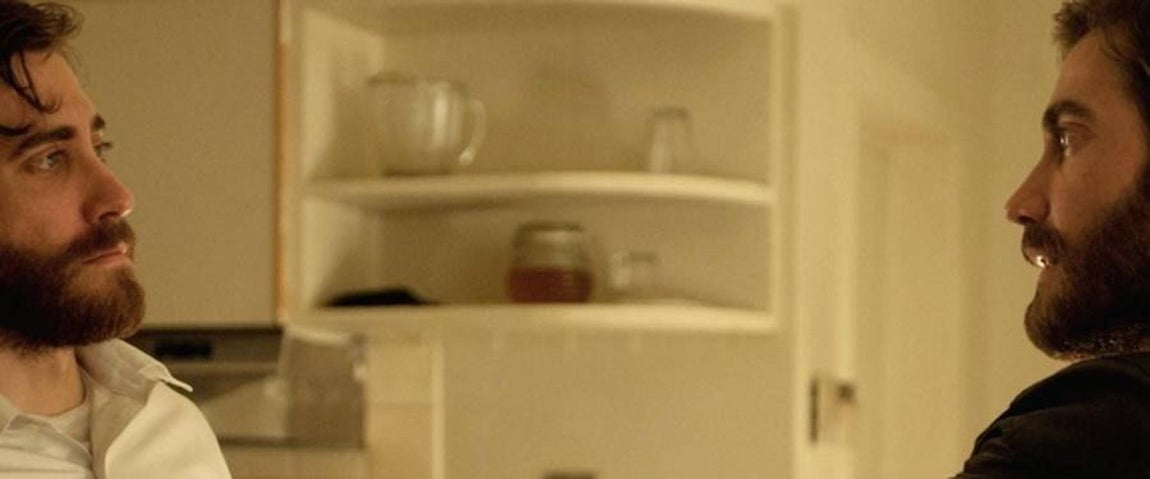 2. «Enemy», adaptación de «El hombre duplicado». Jake Gyllenhaal realiza uno de sus mejores papeles. Un profesor atormentado y con un trauma difícil de superar