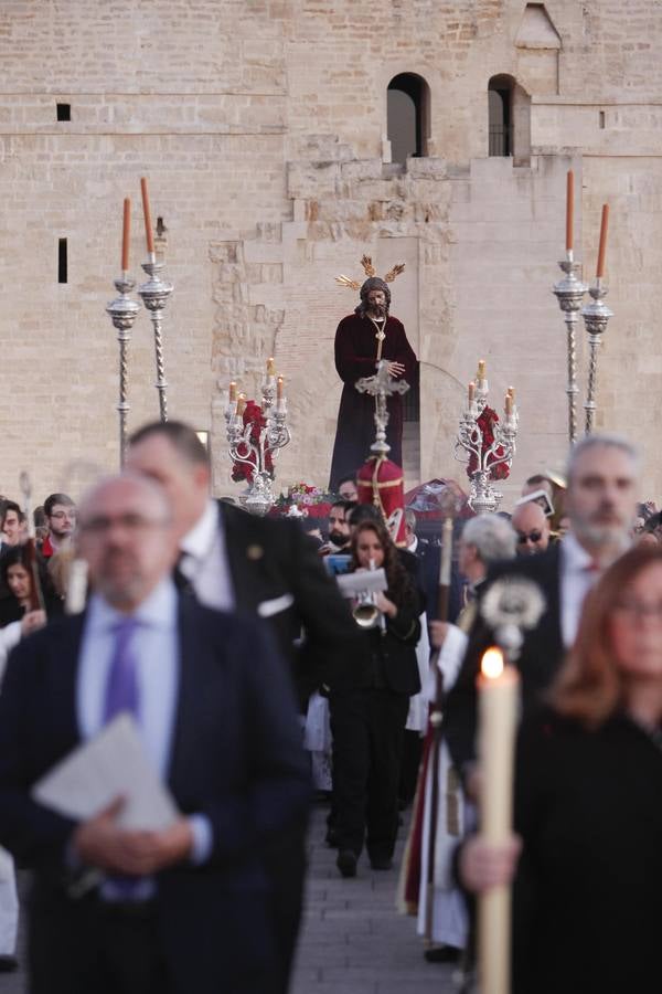 Estampas del Vía Crucis del Señor del Silencio a la Catedral de Córdoba