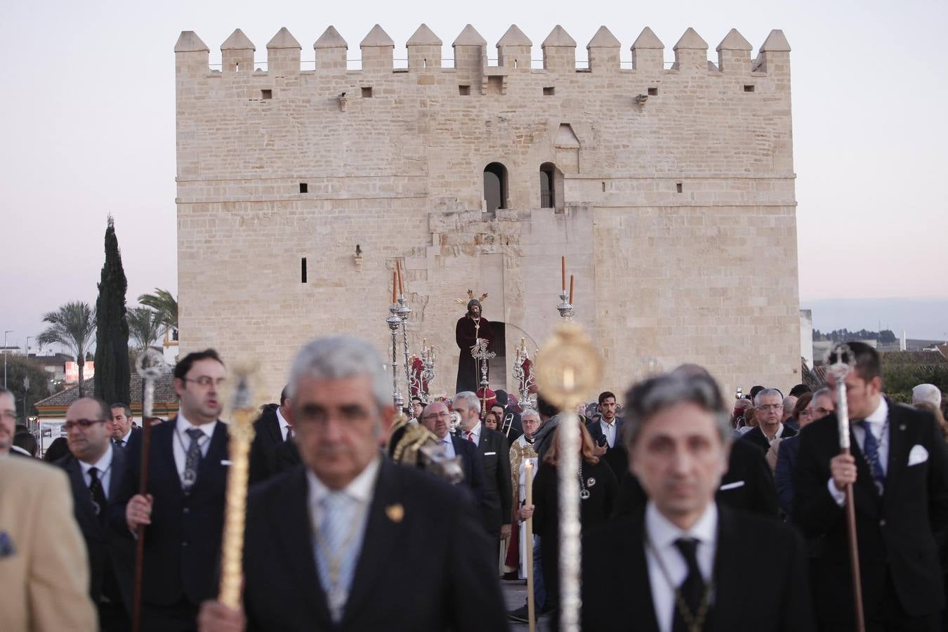 Estampas del Vía Crucis del Señor del Silencio a la Catedral de Córdoba