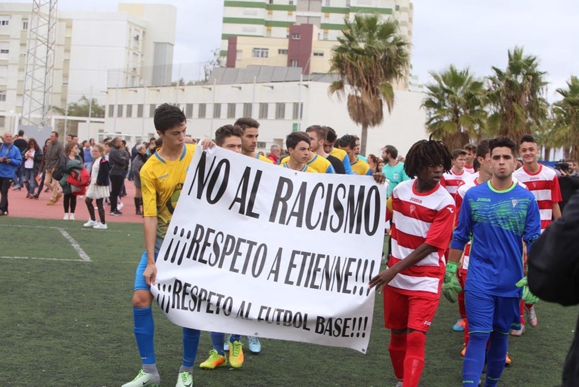 Las imágenes de la concentración de apoyo a Etienne