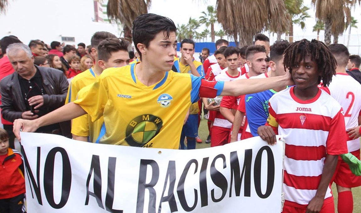 Las imágenes de la concentración de apoyo a Etienne