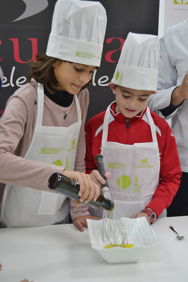 Más de 300 escolares de Castilla-La Mancha «Desayunan con Imaginación» en la Escuela de Hostelería de Toledo