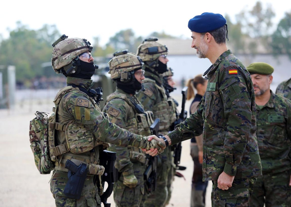 Maniobras antiterroristas con los nuevos helicópteros «Caimán». 