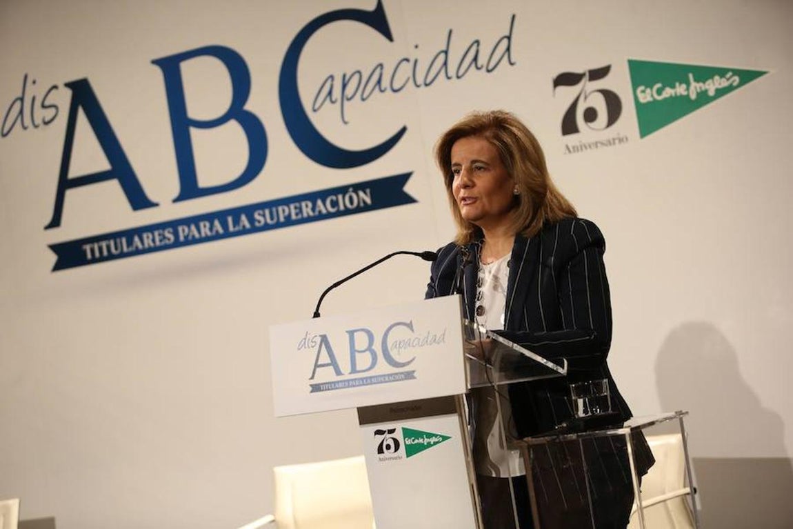 Fátima Báñez, ministra de Empleo y Seguridad Social, inaugura las jornadas de discapacidad en ABC.. 