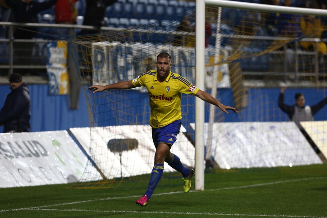 Las imágenes del Cádiz CF- Real Zaragoza