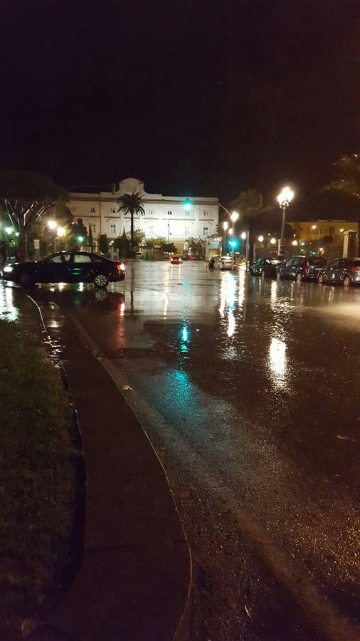 Los efectos de la intensa lluvia en Cádiz