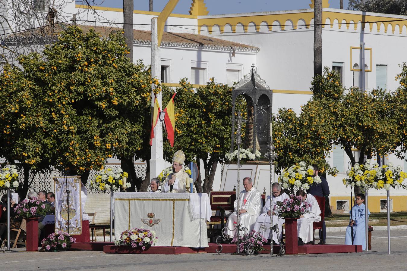 Multitudinaria celebración de la Virgen de Loreto en Tablada