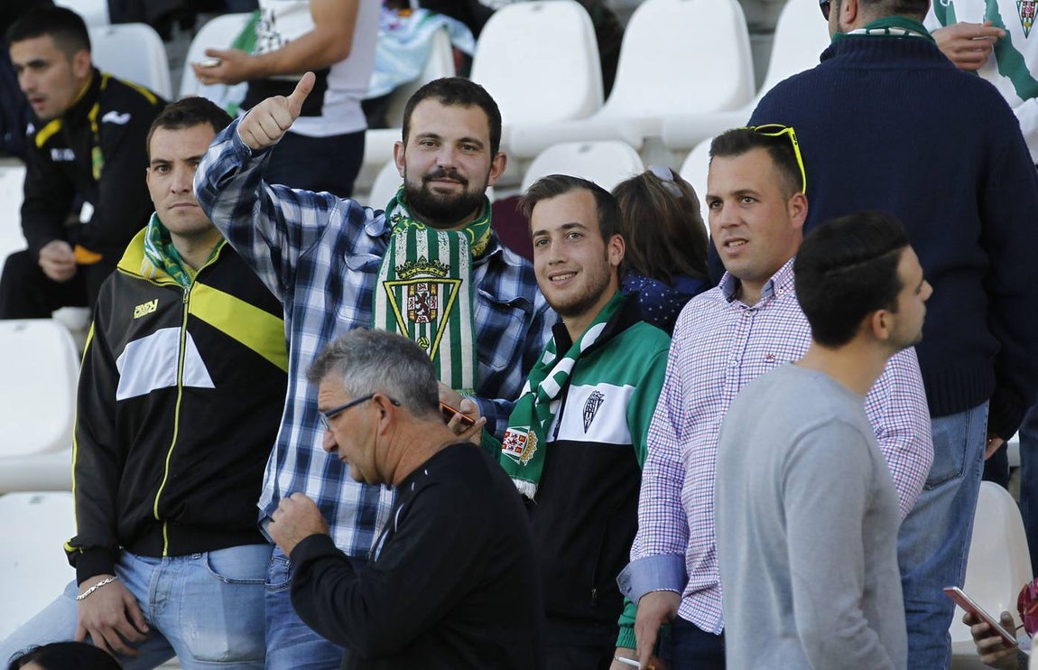 El ambientazo del Córdoba-Cádiz en El Arcángel, en imágenes