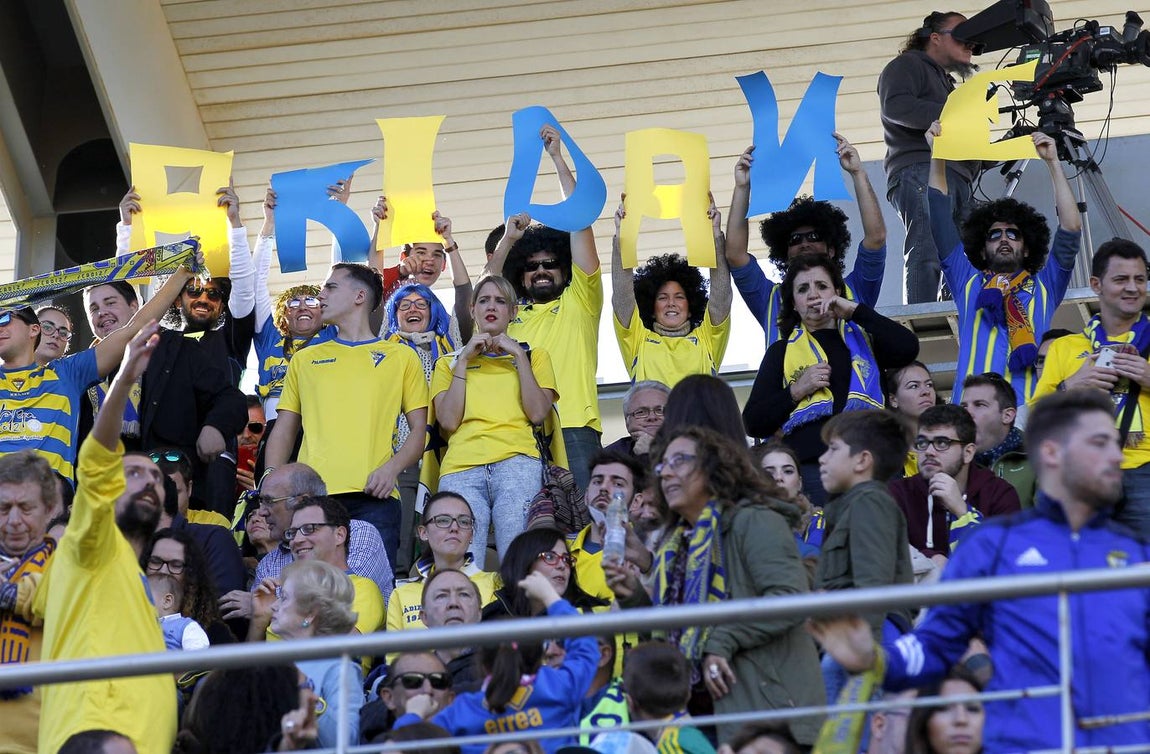 El ambientazo del Córdoba-Cádiz en El Arcángel, en imágenes