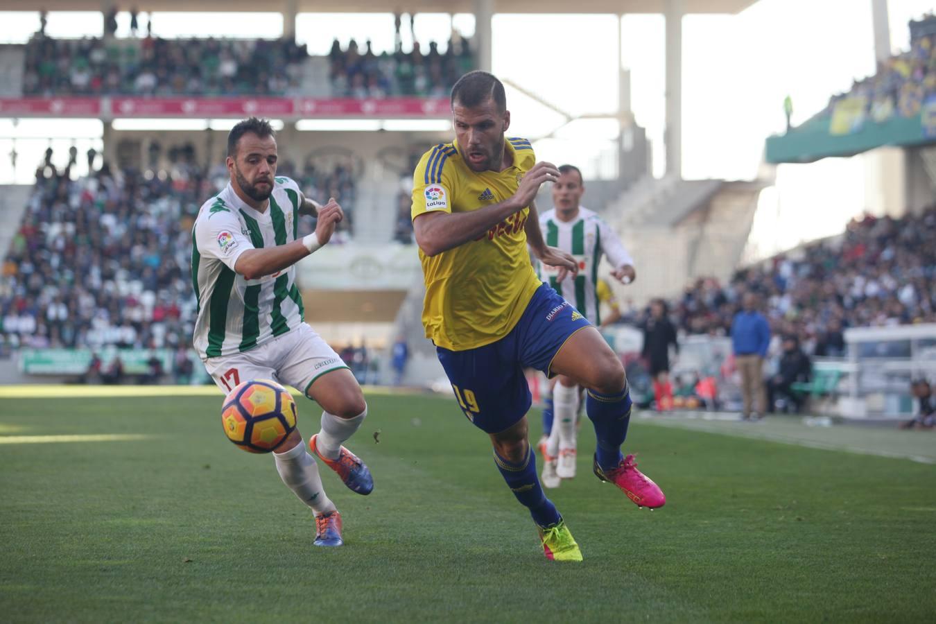 El partido del Cádiz CF frente al Córdoba en imágenes