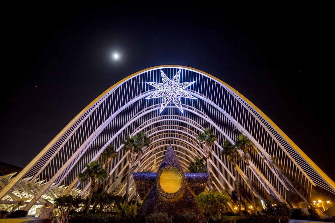Así luce Valencia de Navidad. 