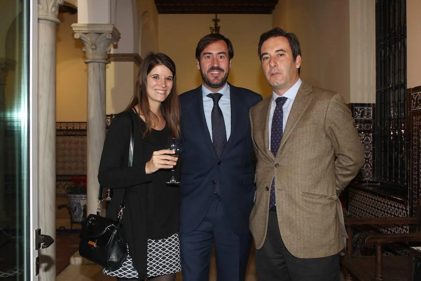 Eva Soria de Infiniti, junto a Juan Hevia y Alfredo Jimenez, de Vocento